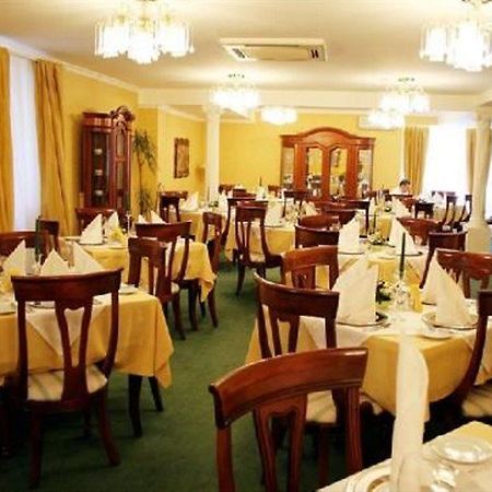 Monte-Nelly Hotel Bucharest Luaran gambar