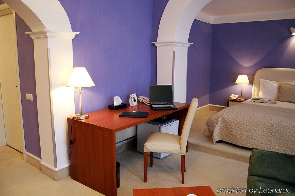 Monte-Nelly Hotel Bucharest Luaran gambar